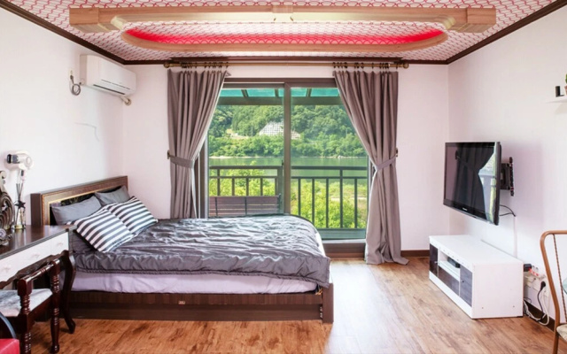 Chuncheon Rachel Pension