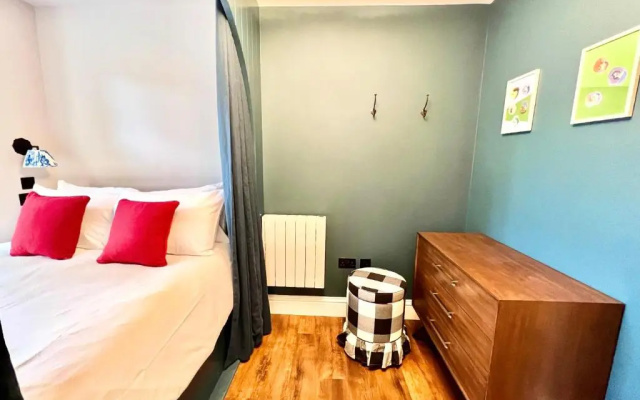 Redland Suites - Apartment 2