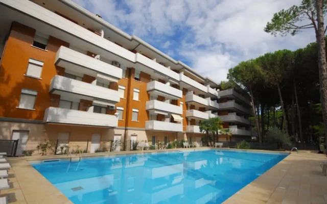 Seaside Flat With Shared Pool