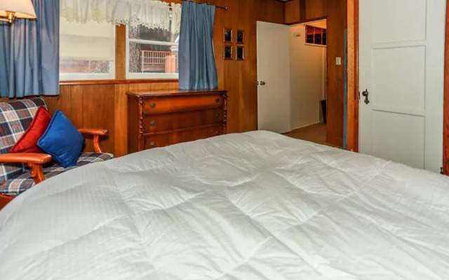 The Petite Cabin