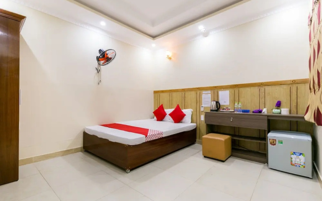 OYO 393 Xuan Thuy Hotel