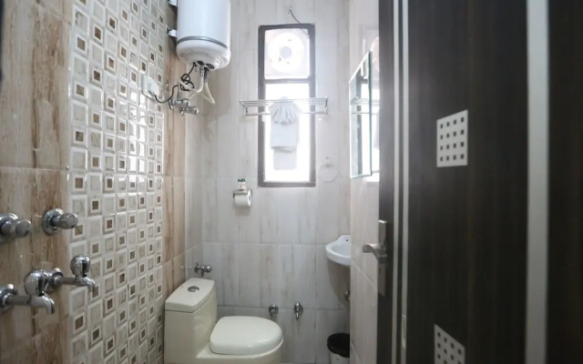 OYO 6720 Hotel Green Palace