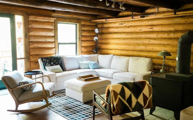 87sl - Starlink - Sauna - Sleeps 8