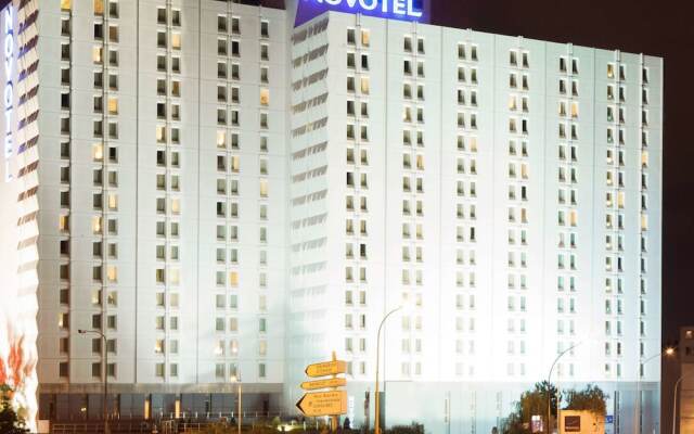 Отель Novotel Paris Est вид на фасад
