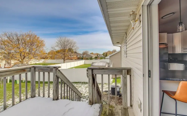 Bright Little Chute Condo w/ Deck & Yard!