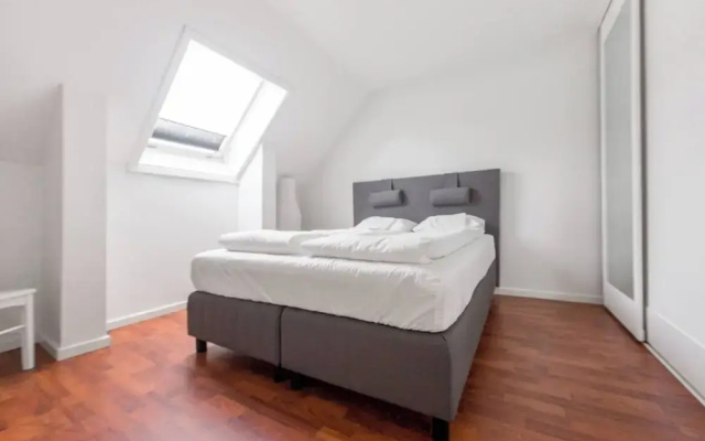 Penthouse by Brosundet, Free Parking Space