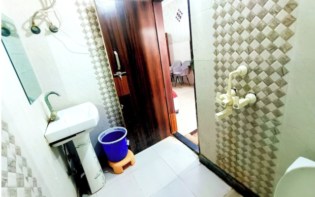 Hotel Krishna Regency - near ISCKON