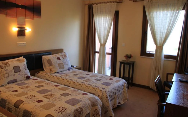 Royal Sapanca Hotel