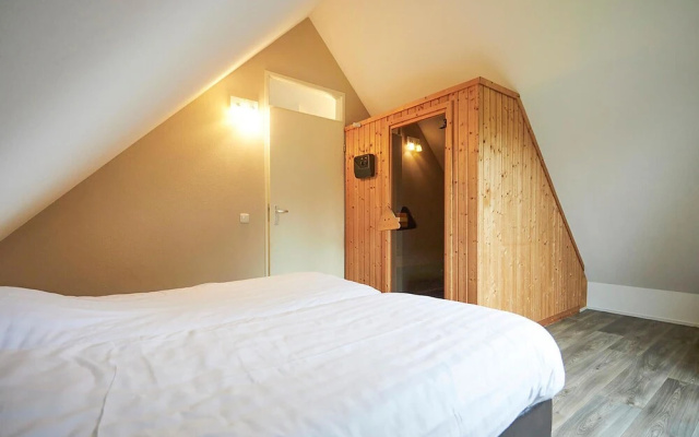 Nice Home in Heinkenzand With Wifi and 3 Bedrooms