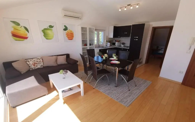 Apartment 3 Biba 51 pax