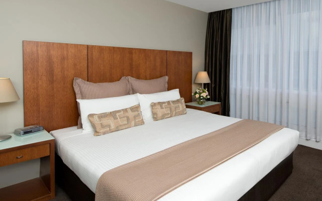 Park Regis Griffin Suites