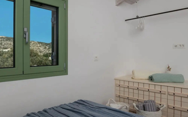 Evilia Beach Villa in Varvara