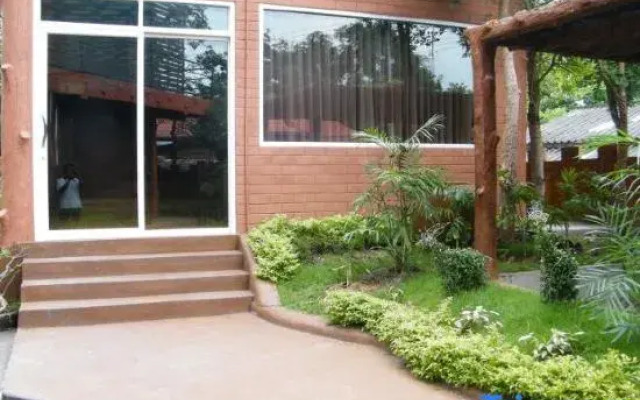 Kerd Larb Resort