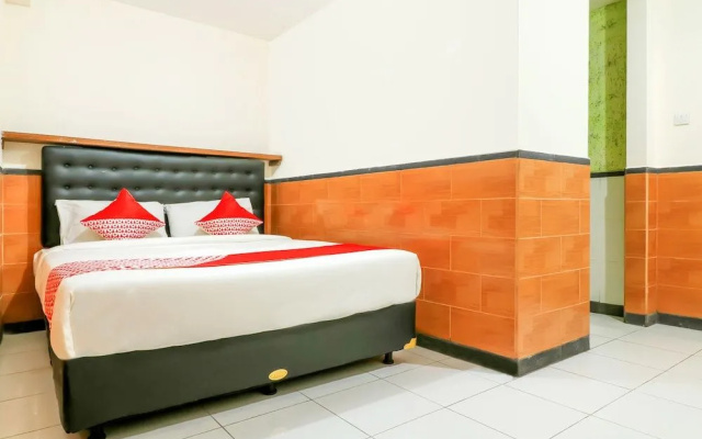 OYO 2580 Hotel Puri Royan