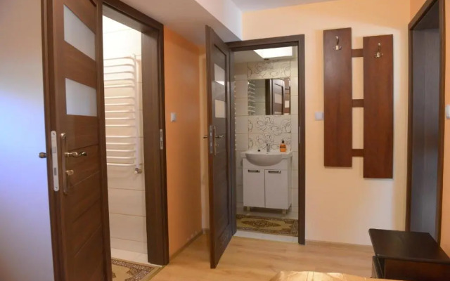 Hotelik Pod Lwami