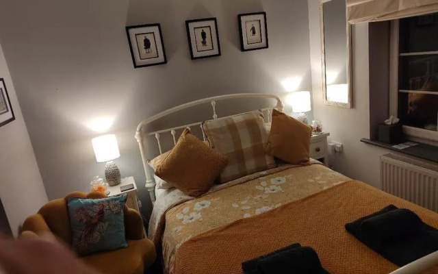 Rooms by the River at Glan Aber