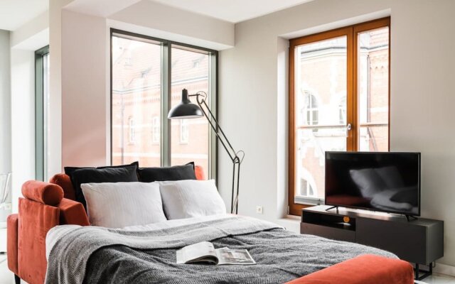 Feel Cracow s Modern Vibe in Gorgeous Penthouse Views Over Jewish Quarter 0