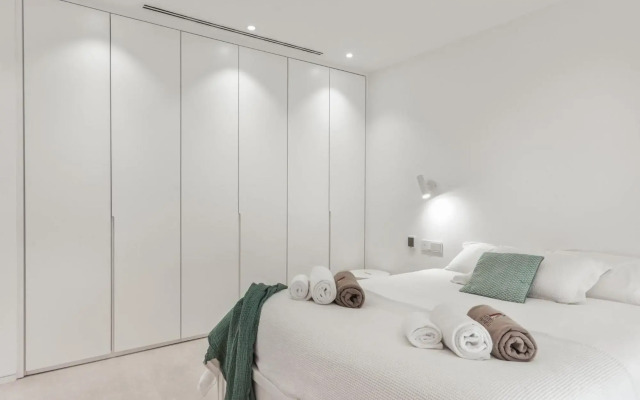 Infinity 1-6 LUXE SEA VIEW 2B