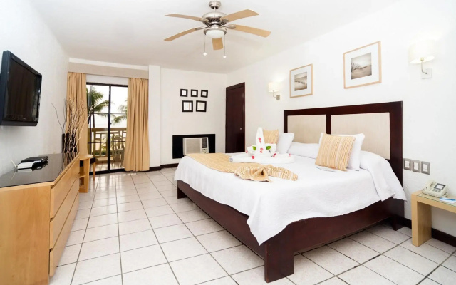 Coral Costa Caribe Beach Resort - All Inclusive