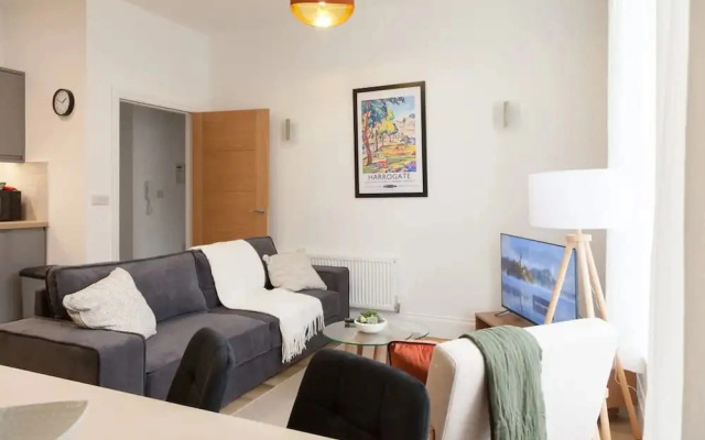Bright 2-bed Flat - Harrogate Town Centre - 4 Bed