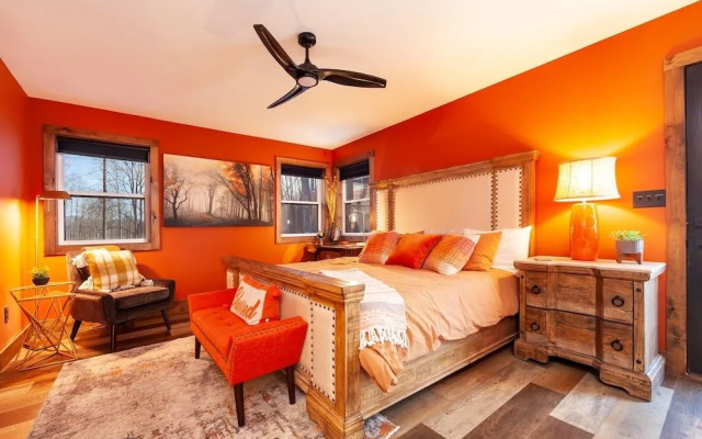 Night Owl 3 Bedroom Cabin by RedAwning