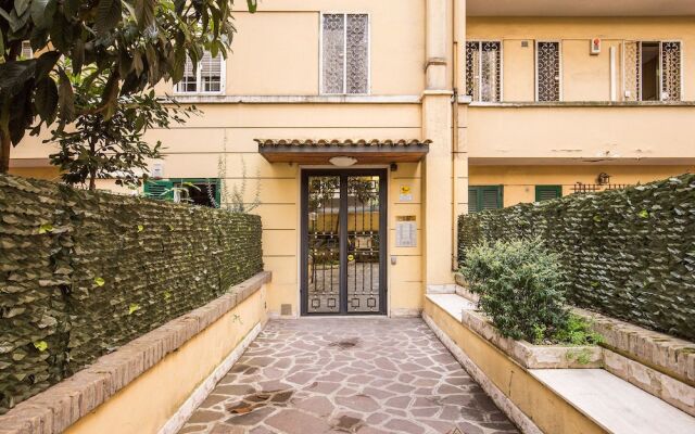Отель M&L Apartment - case vacanze a Roma Италия, Рим - 1 отзыв об отеле, цены и фото номеров - забронировать отель M&L Apartment - case vacanze a Roma онлайн вид на фасад