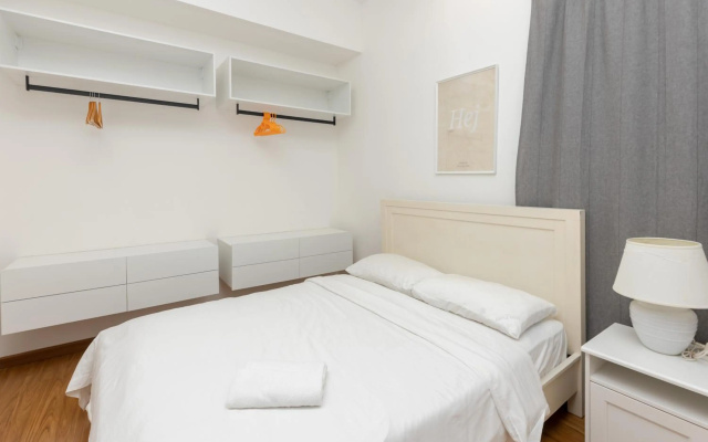 Beacon Executive Suites - By IZ