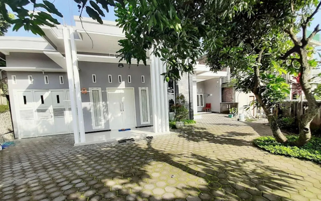 Villa Monesa Tretes