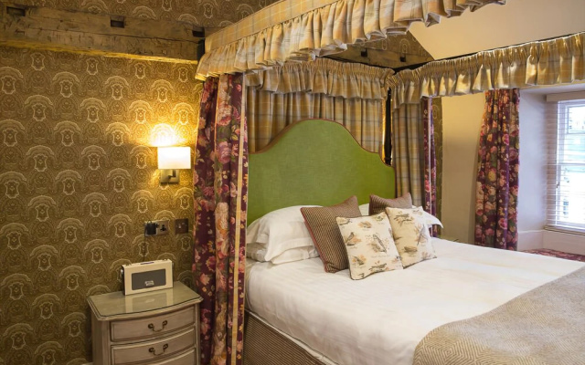 Queens Head Inn & Restaurant