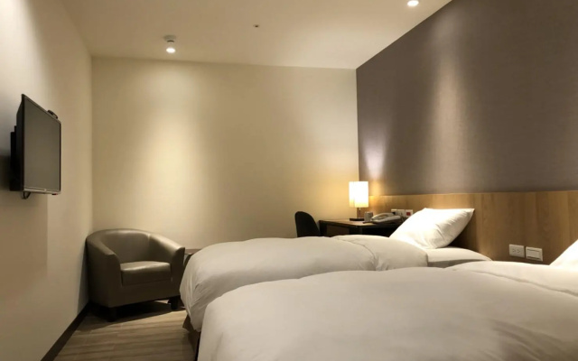 Honest&Warm Hotel