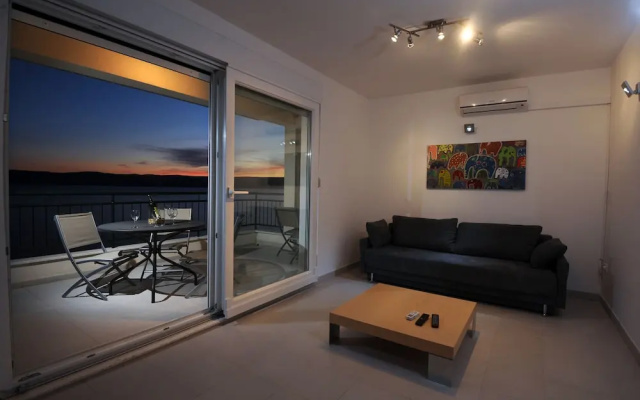 Citybreak Apartman With Private Beach Near Split