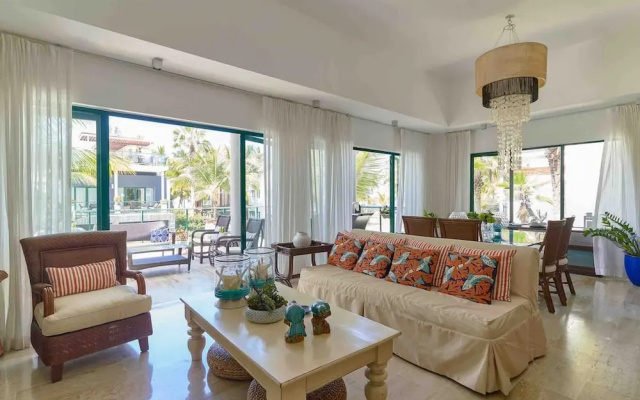 3BR Sublime Essence Beachfront Jaccuzi BBQ