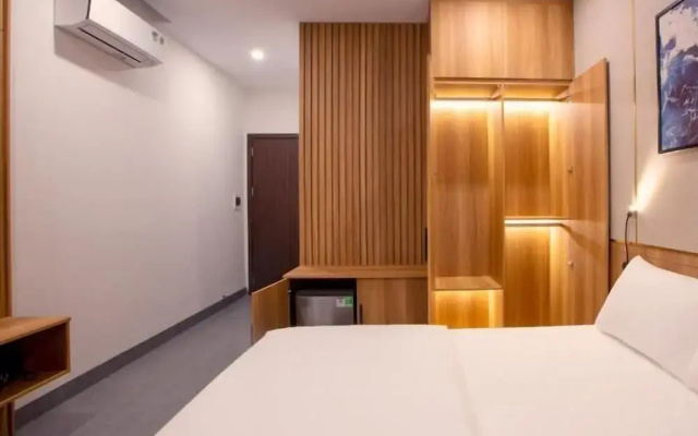 Elysees Hotel