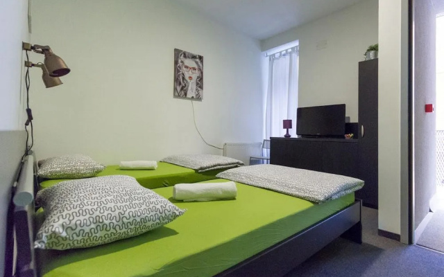 Hostel Chic