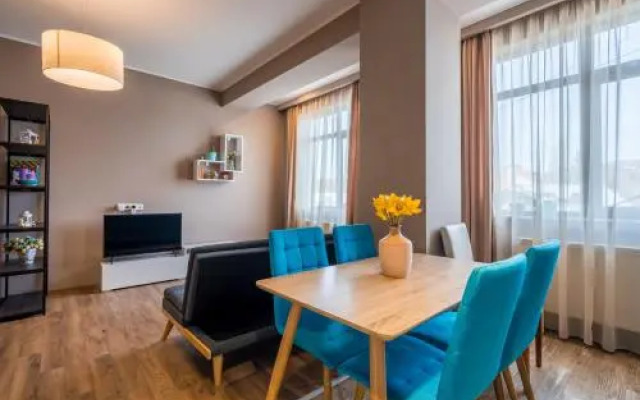 Spacious 76 qm Apartment Near City Center