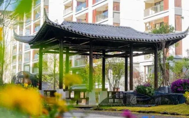 Tengchong Mayu Valley Time Hot Spring Bed and Breakfast