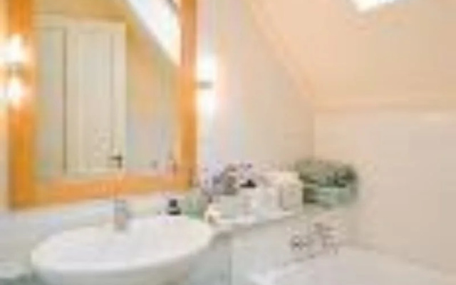 Admirals Landing Waterfront B&B