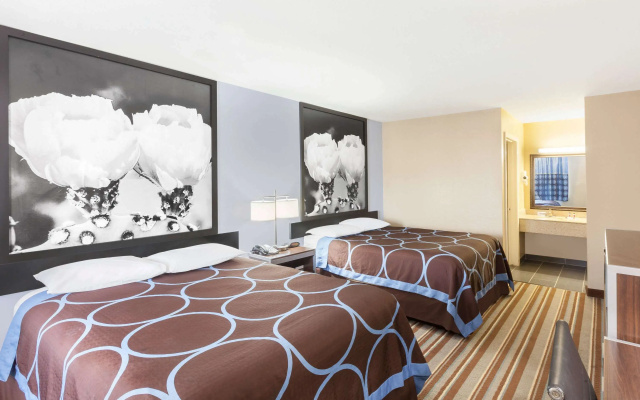 Super 8 by Wyndham Kingsville