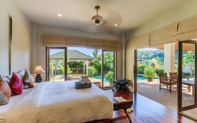 Aster Pool Villa