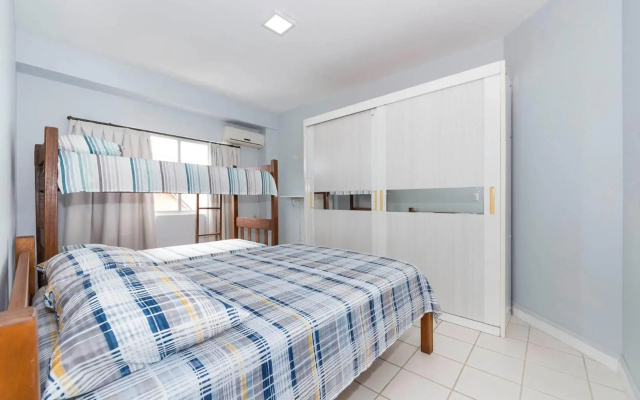 Apartamento com Vista Mar a 30 metros da praia