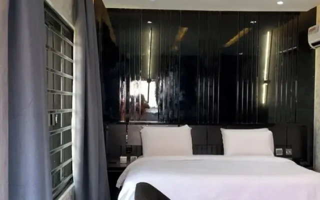 Fullbliss Hotel and suites