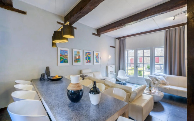 Modern Comfort in a Central Spot
