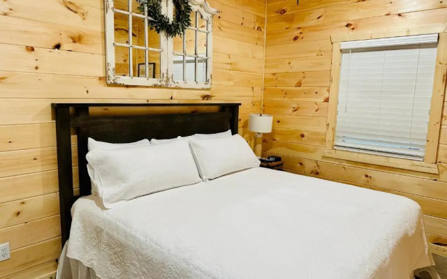 Knotty Squirrel Cabins