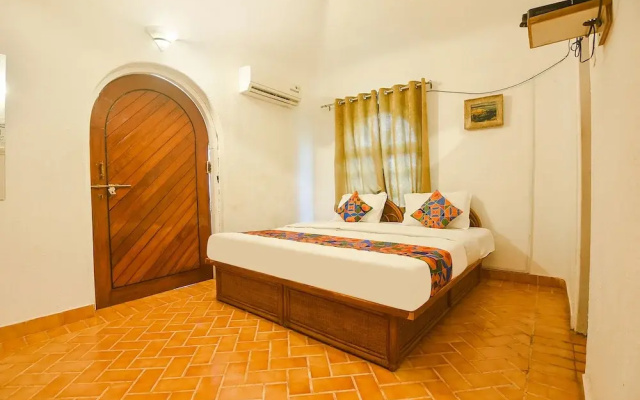 FabHotel Royal Baga Residency