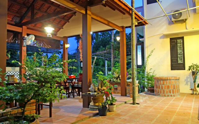 Отель Village Love Homestay вид на фасад
