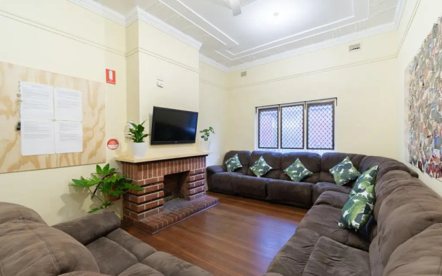 myOZexp Aberdeen Lodge - Hostel