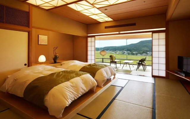 Tsukioka Onsen Shiratamanoyu Kahou