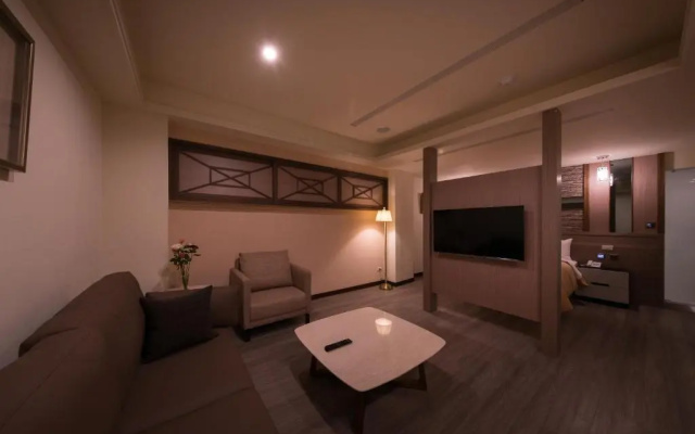 Sir Motel Sanchong