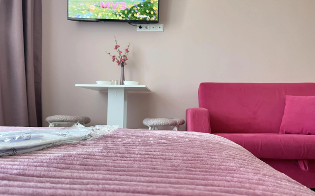 Romlex Apartments (Ромлекс) на улице Чаркова 28