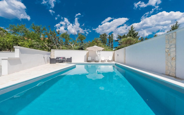 Villa Star 5 luxury apartment with a pool